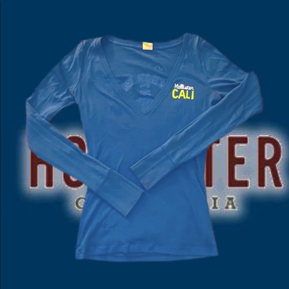 ❗️SOLD❗️ Hollister Blue T-Shirt